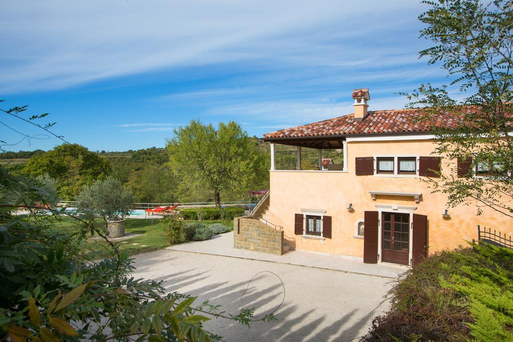 Villa Momiano With Private Pool Momjan Exterior photo